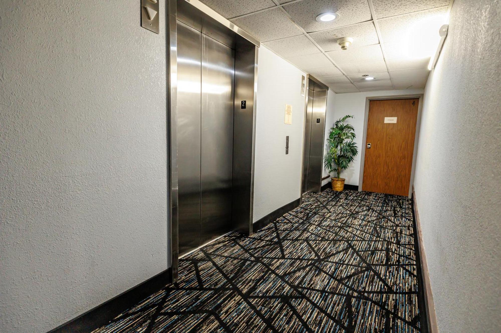 New Victorian Inn & Suites Omaha Dış mekan fotoğraf