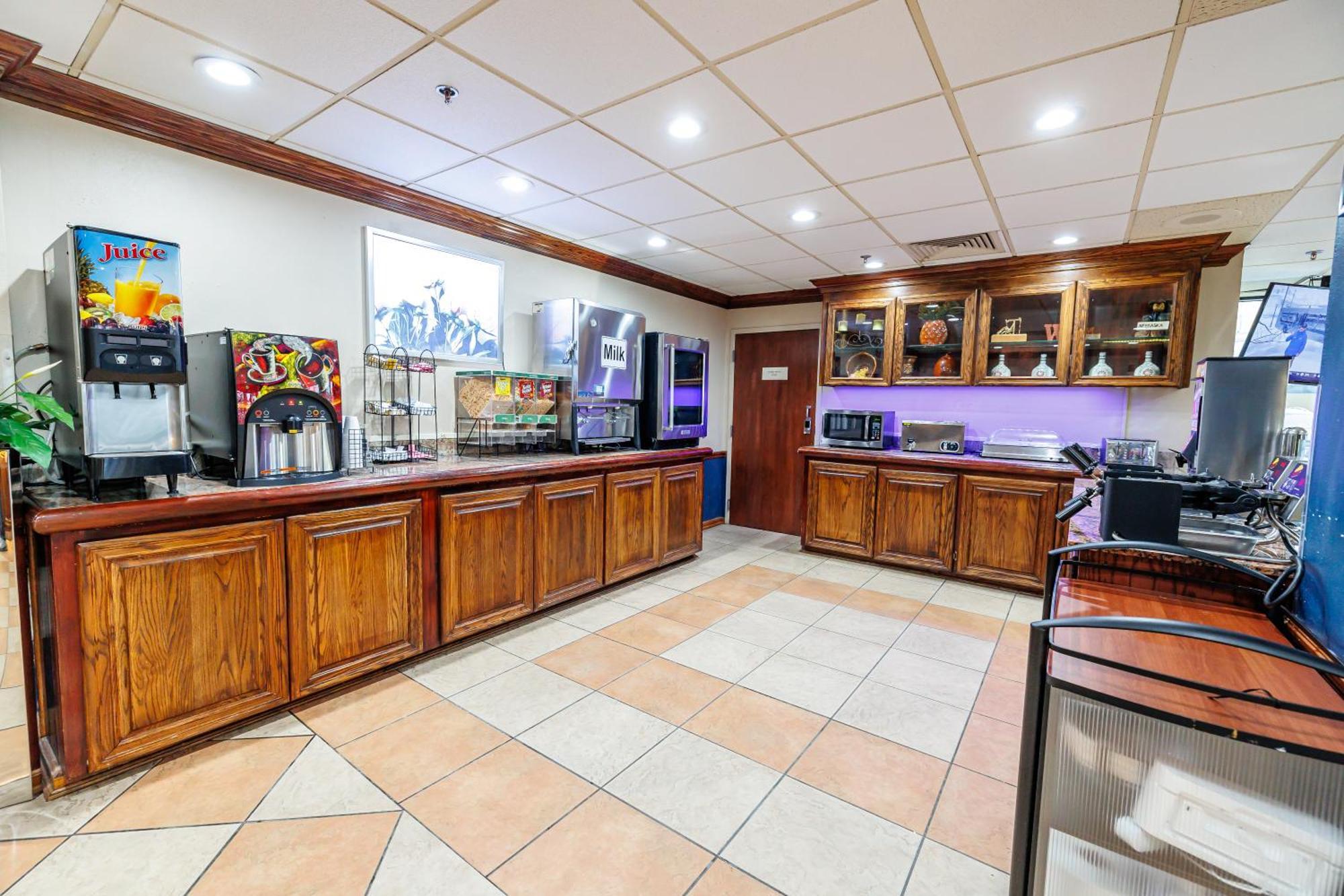New Victorian Inn & Suites Omaha Dış mekan fotoğraf