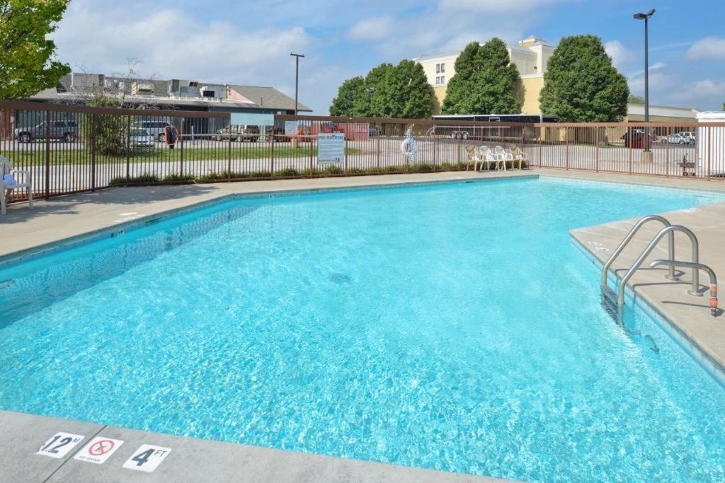 New Victorian Inn & Suites Omaha Dış mekan fotoğraf